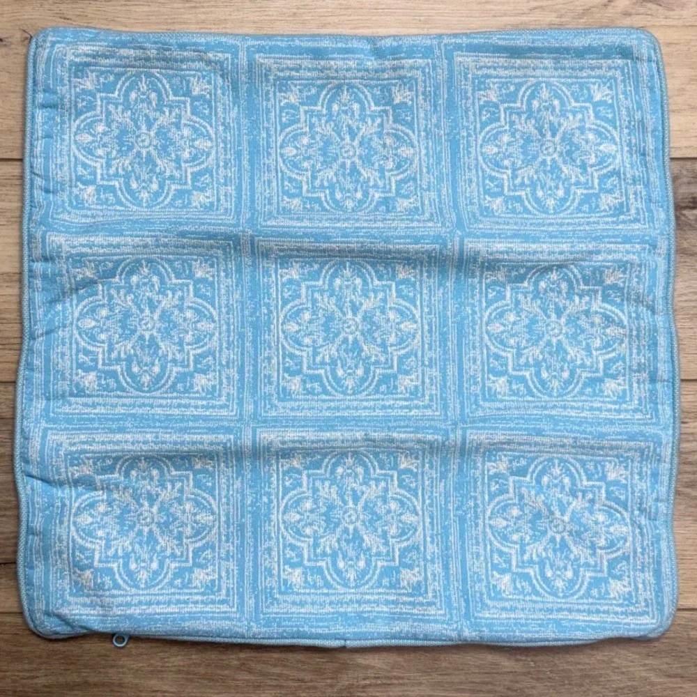 Restoration Hardware 20x20‎ Outdoor Pillow Cover Pool Blue Medallion Square